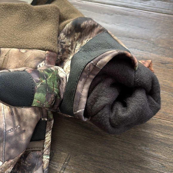 Mossy Oak Hot Shot 3M Thinsulate insulated camo, fingerless,fleece lined mittens - Picture 5 of 9